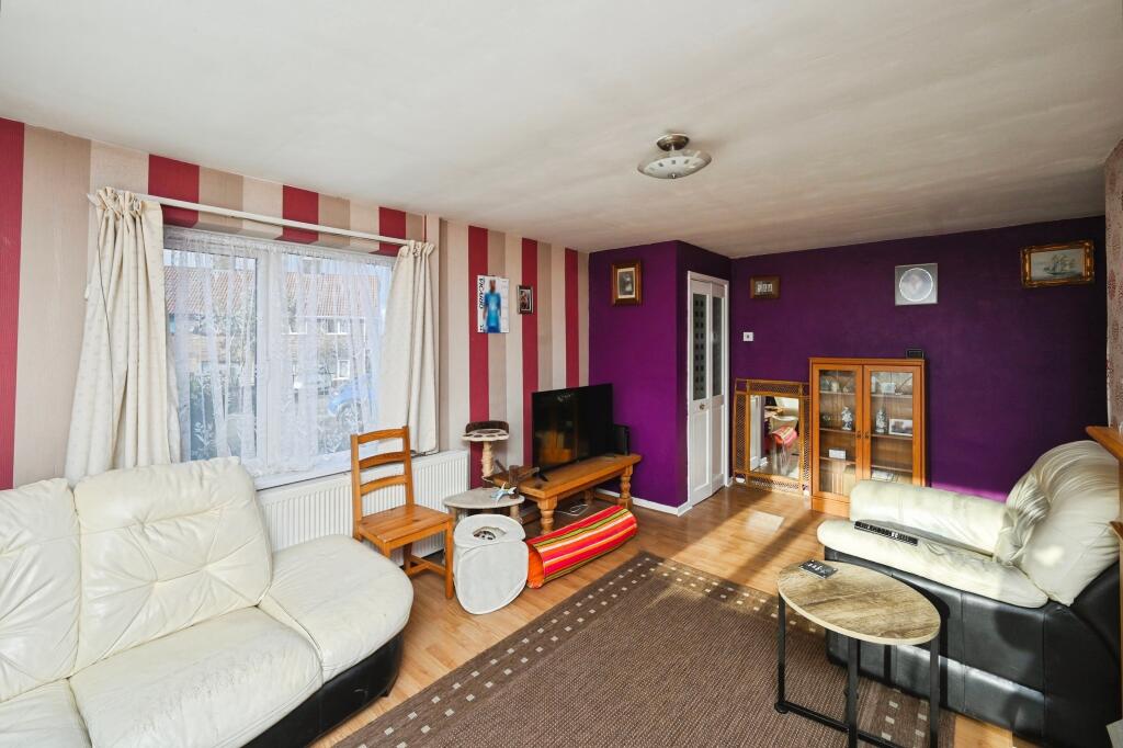 Derwent Drive, Alfreton, DE55 photo 3