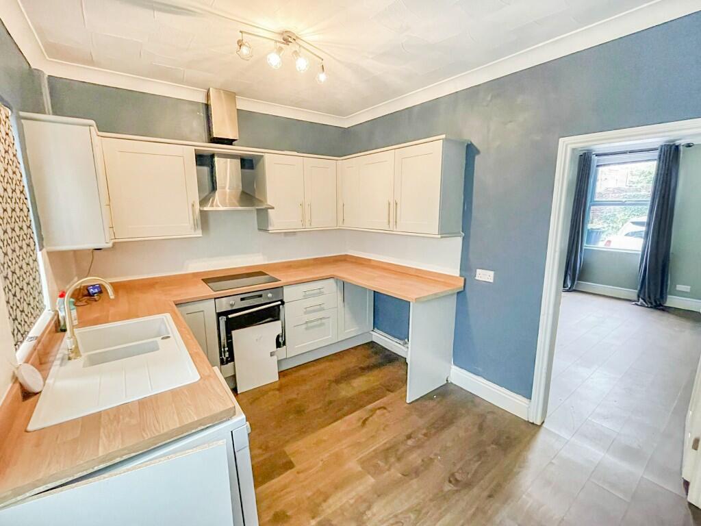 High Street, Royston, Barnsley, South Yorkshire, S71 photo 5