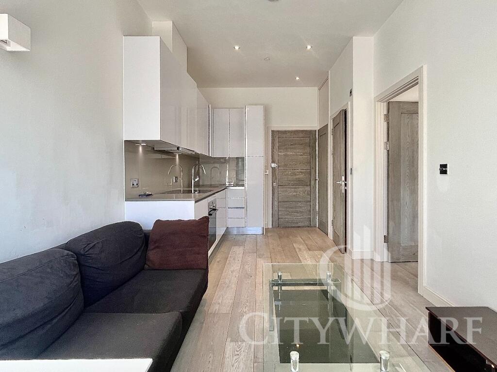 Apartment in Slough - View 2