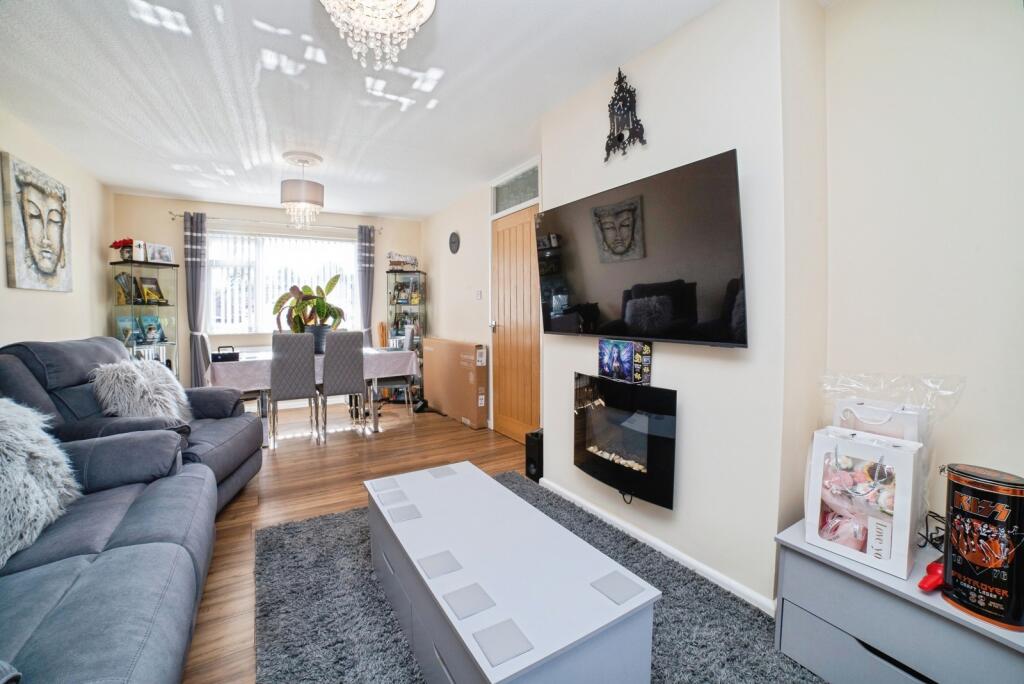 House in Ashfield, Sutton in Ashfield, Nottinghamshire - View 2