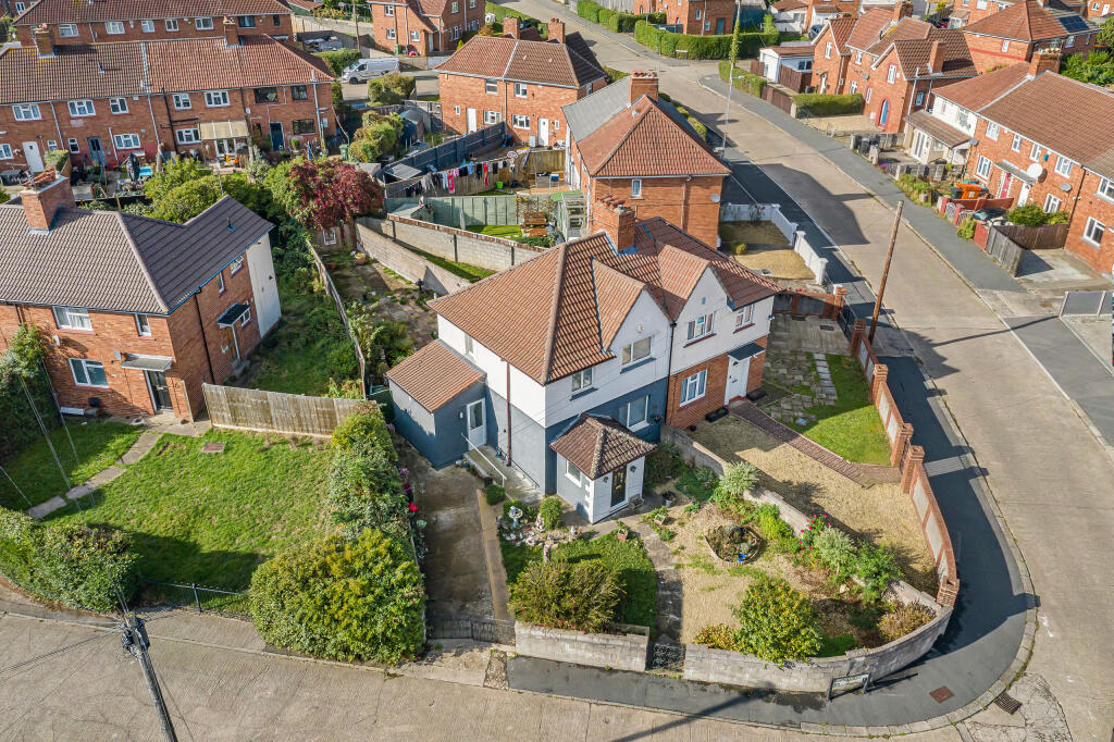 Main image of property: Barnstaple Walk, Knowle, Bristol, BS4 1JQ