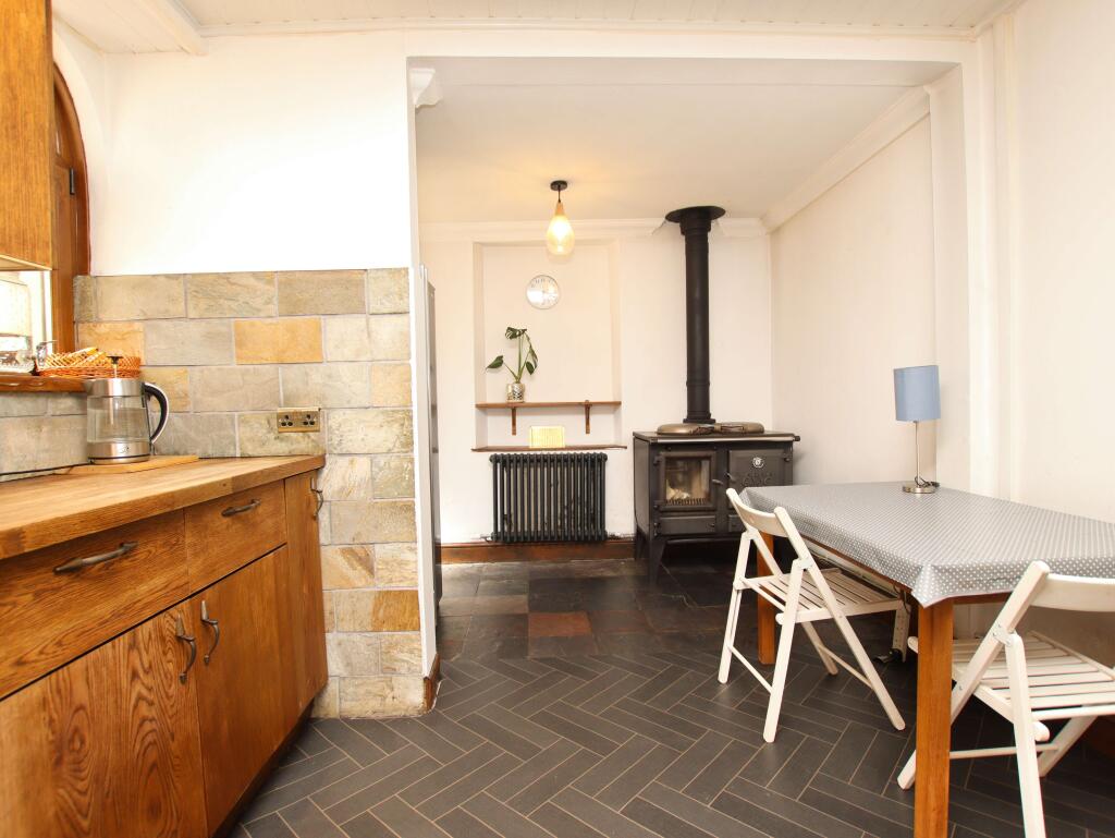 House in Pontypridd, Rhondda Cynon Taf - View 5