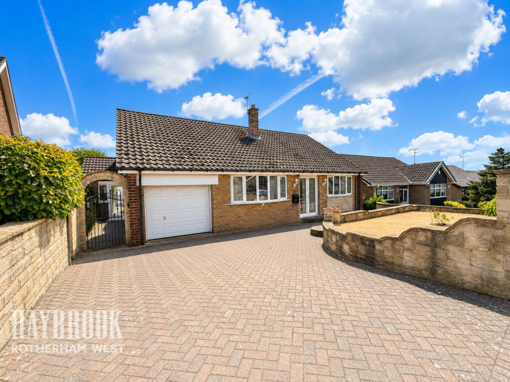 Main image of property: Spinneyfield, Moorgate