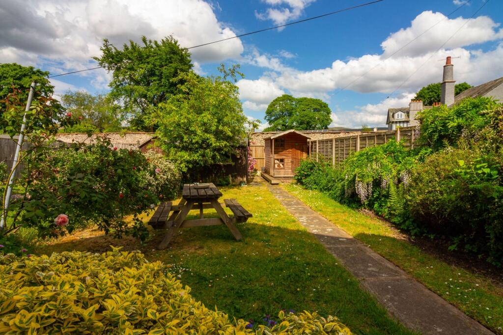 2 Greenside, Kirkby Lonsdale photo 4