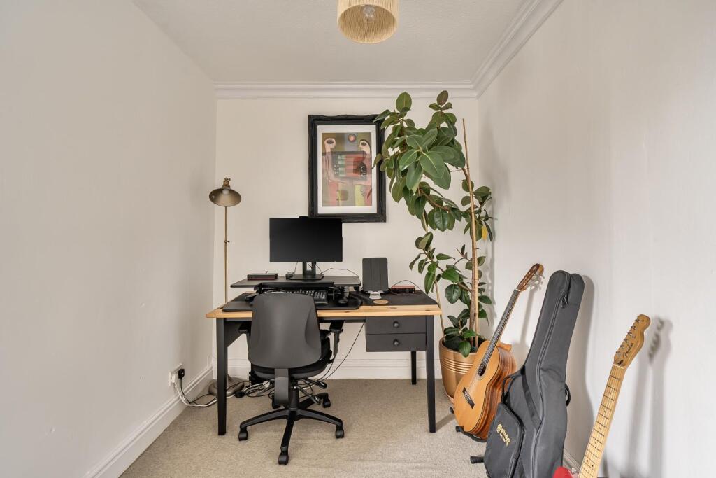 Apartment in Bath, Walcot - View 3