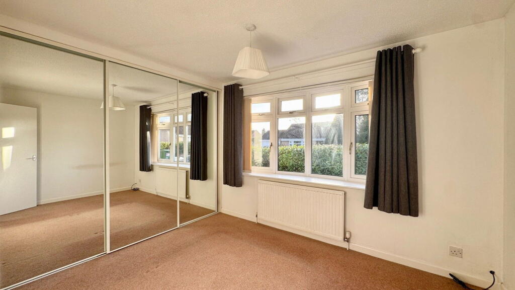 House in Thatcham, Colthrop - More