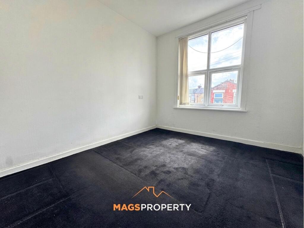 Apartment in Sefton, Liverpool City Region - View 4