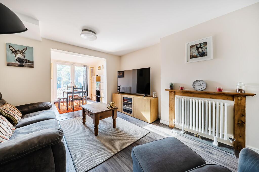 House in Hart, Odiham - View 4