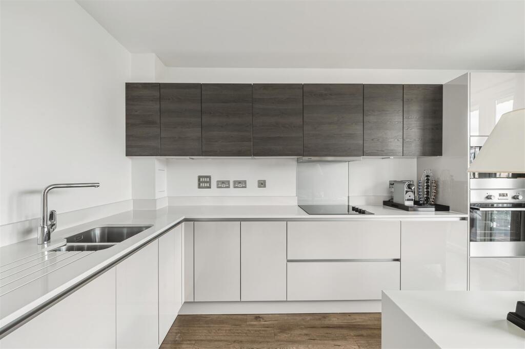 Apartment in London - More