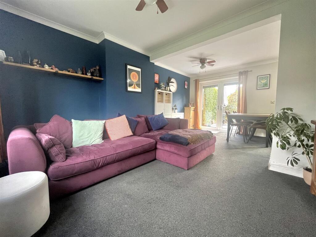 Marshfield Road, Timperley, Altrincham – pohled 2