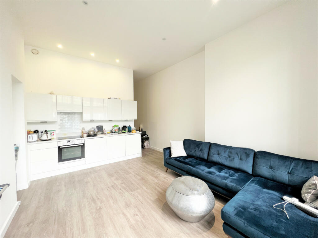 Additional image 6 of Bellmont Lodge, Sterling Court, Hertfordshire, AL7