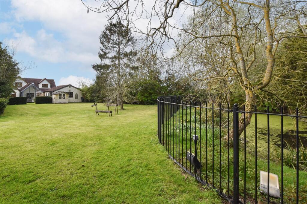 House in Epping Forest, Nine Ashes, High Ongar - View 4
