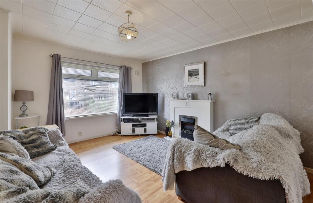 12 Raistrick Way, Shipley, West Yorkshire, BD18 2PJ photo 2
