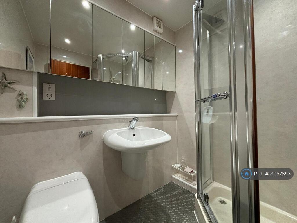 Apartment in Paisley - View 4