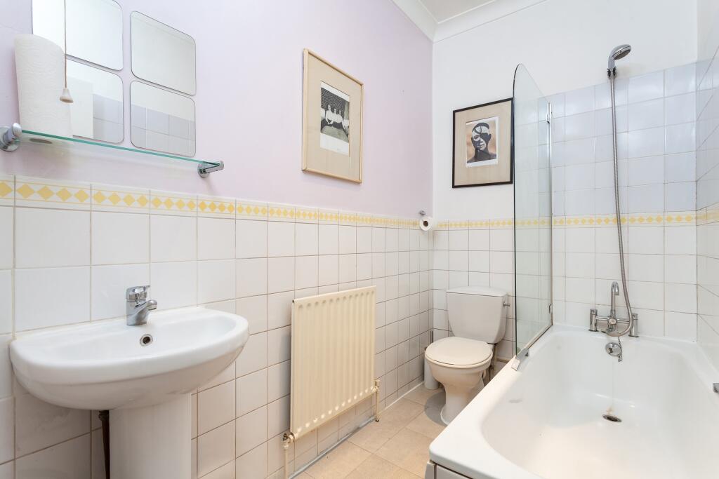 Apartment in London - More