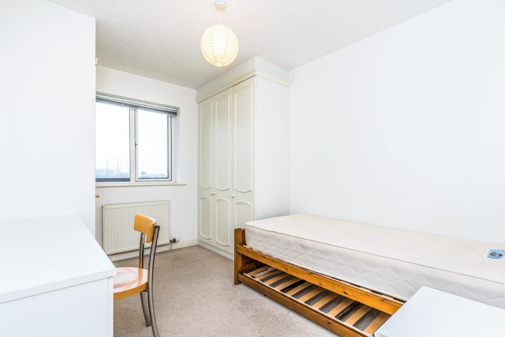 Apartment in Southampton - View 5
