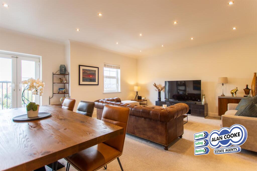 Stoneleigh Court, Alwoodley photo 2