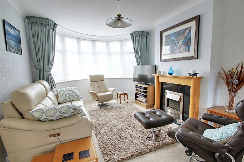 Dover Way, Croxley Green photo 4