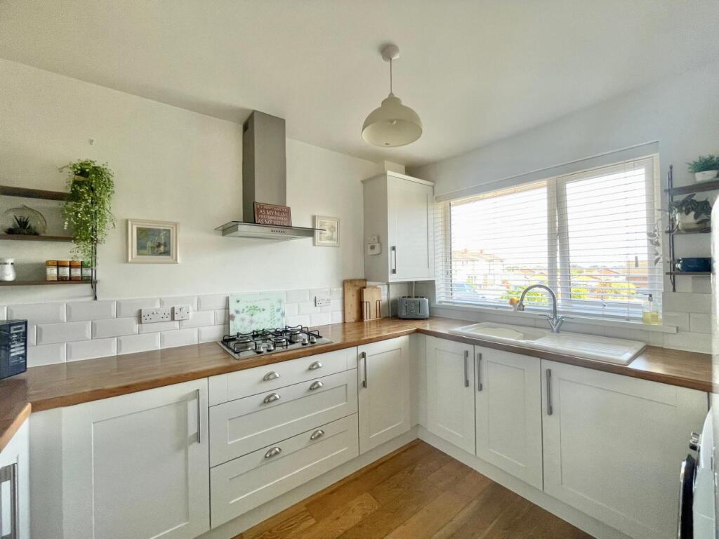 House in Gillingham, Parkwood - View 3