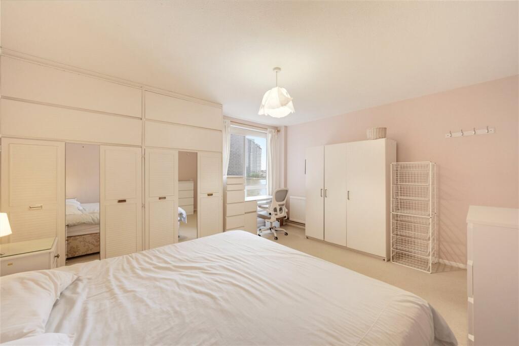 Apartment in London - More