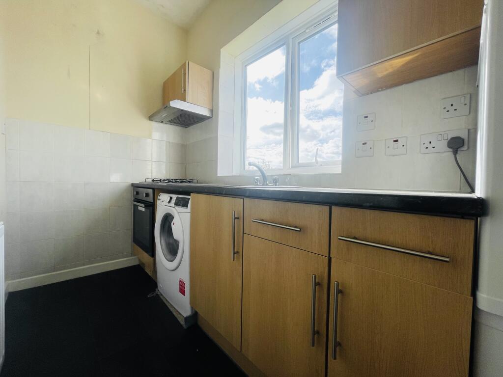 Apartment in Bristol - View 3