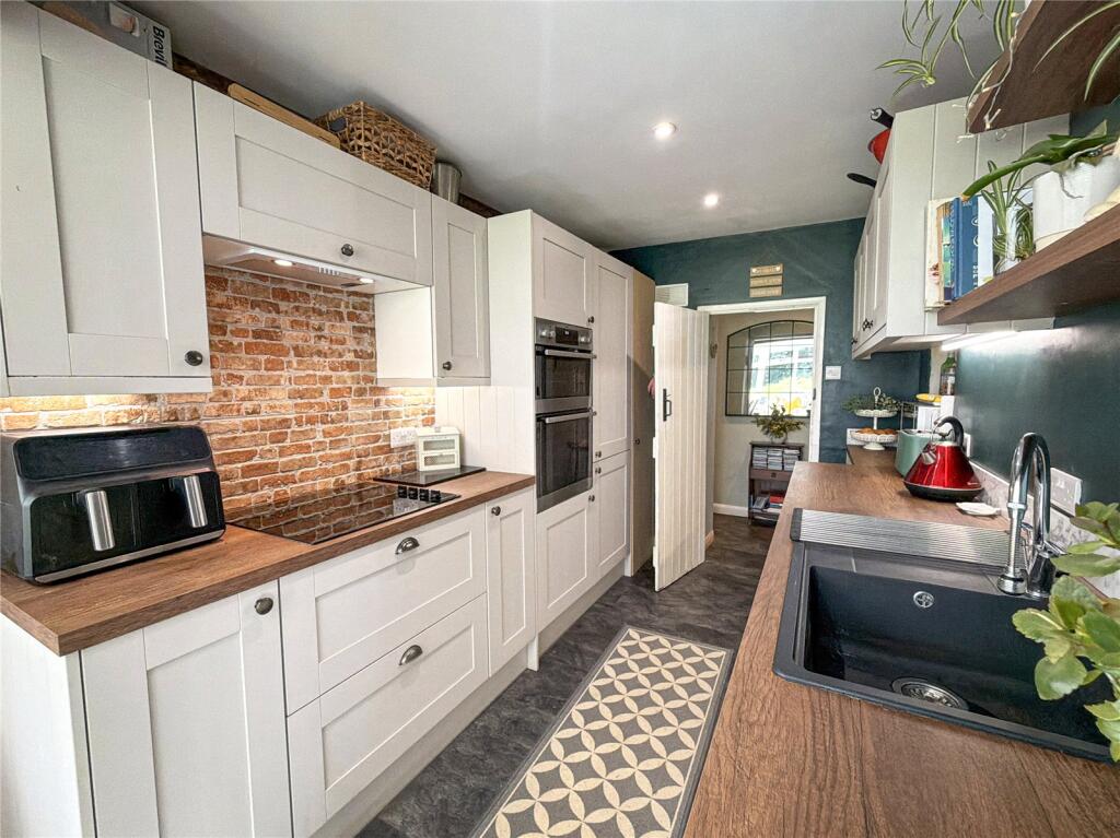 House in Mid Sussex, Worth - View 4