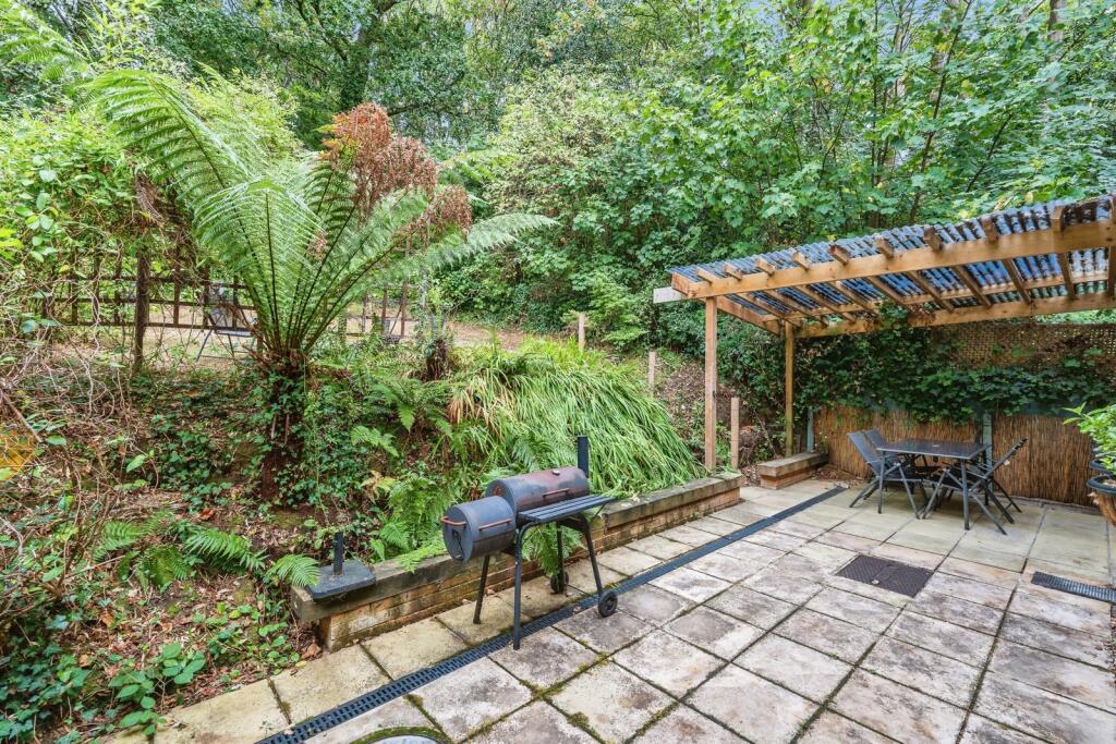 House in Southampton - View 4