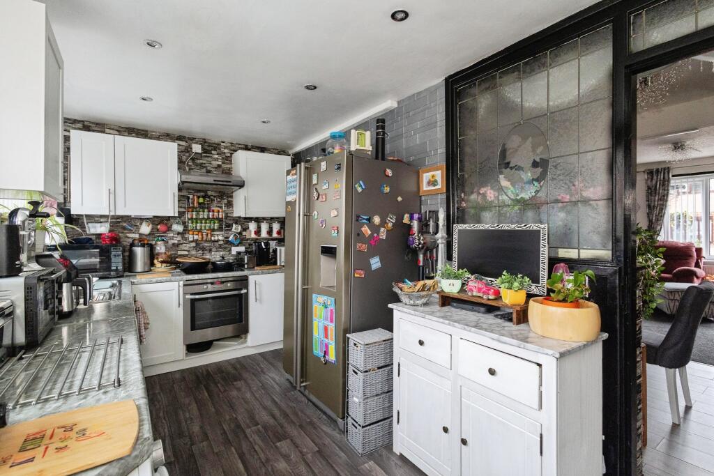 House in Oldham, Greater Manchester - View 3