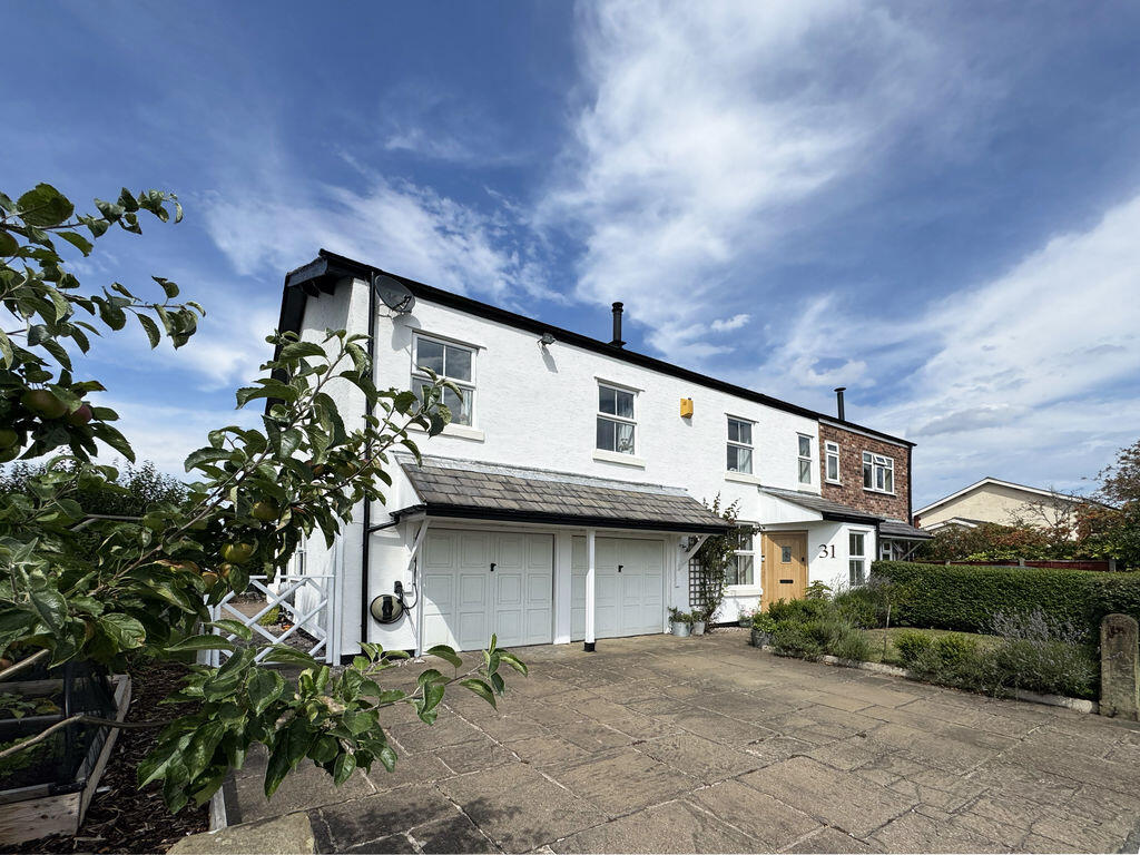 Main image of property: 31 Daisy Lane, Lathom L40 4BS