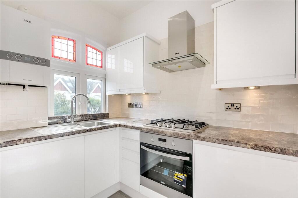Apartment in London - View 3