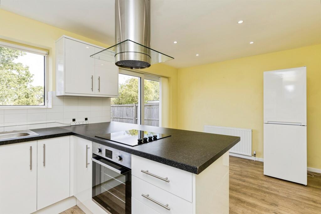 House in Burgess Hill, World's End - View 4