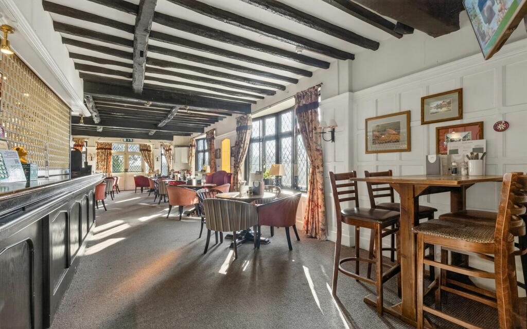 8685235-interior02.jpg