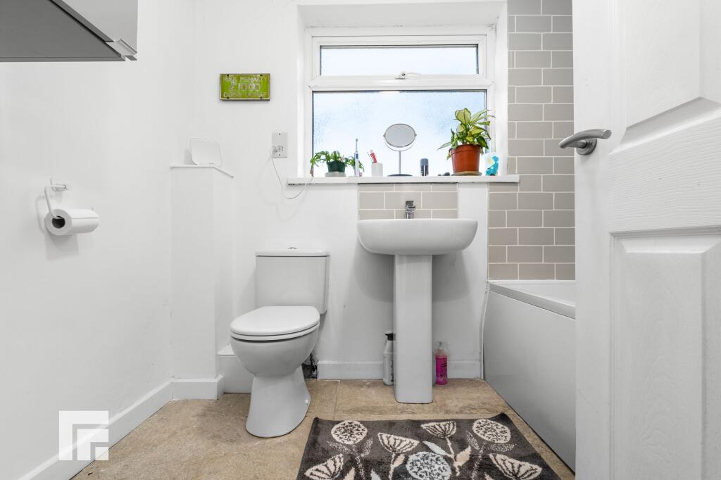 House in Cardiff, Adamsdown - More