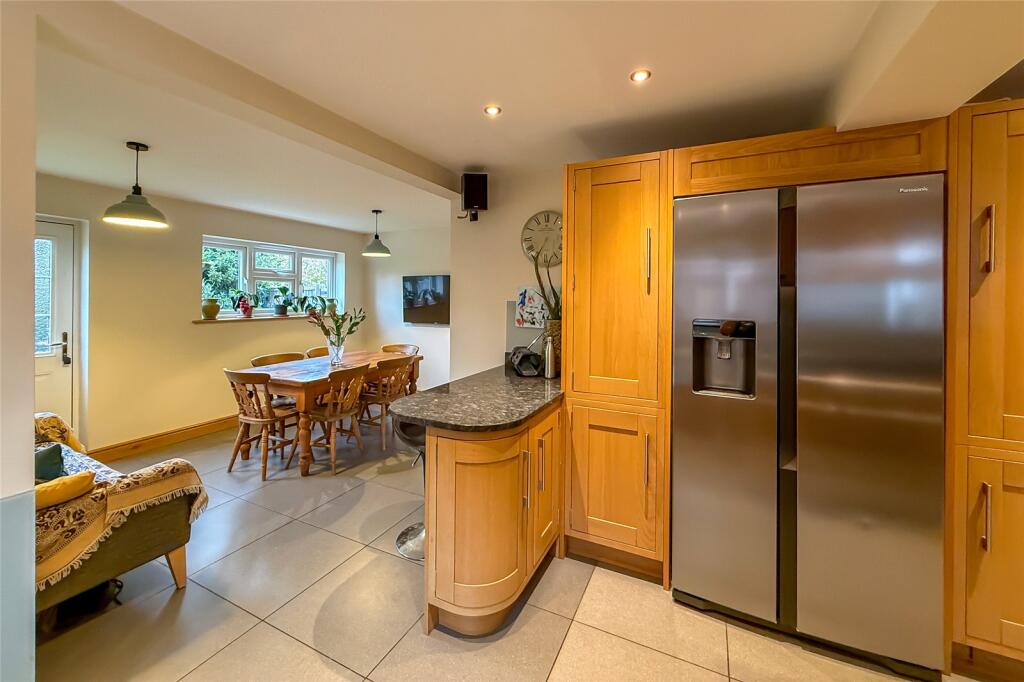 Additional image 19 of Woodland Drive, St. Albans, Hertfordshire, AL4