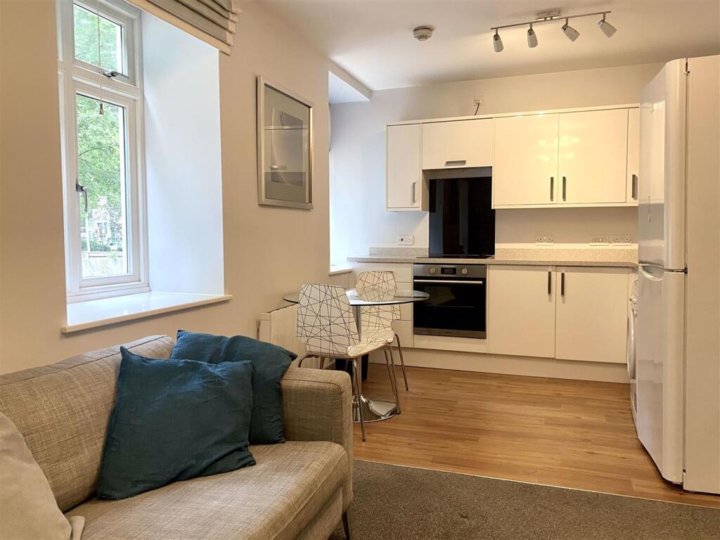 Apartment in Bristol, Old Market, St Paul's - View 5