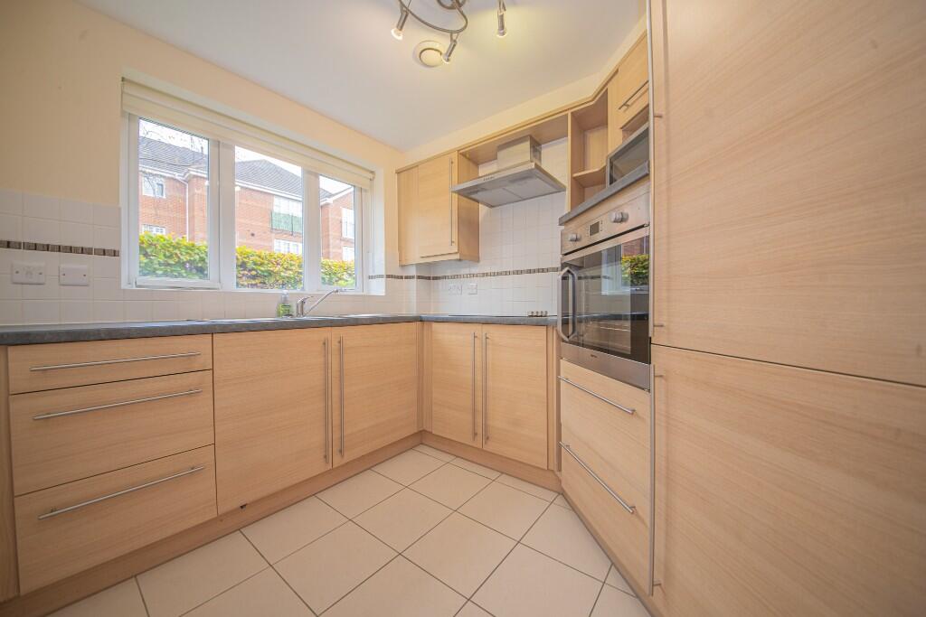 Sopwith Road, Eastleigh, SO50 photo 4
