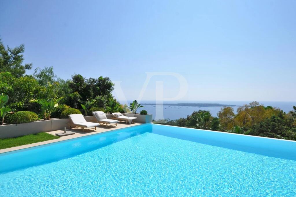 Main image of property: Provence-Alps-Cote d`Azur, Alpes-Maritimes, Cannes