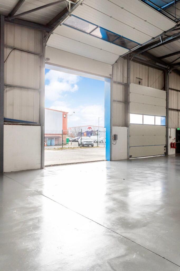 09 Warehouse.jpg