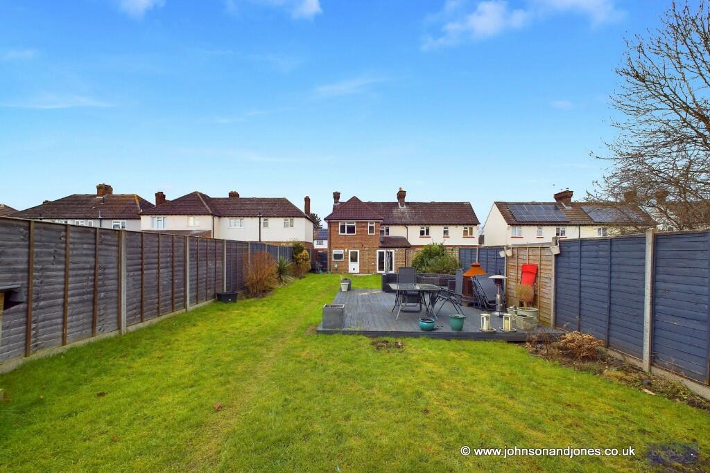 Barker Road, Chertsey, Surrey, KT16 photo 2