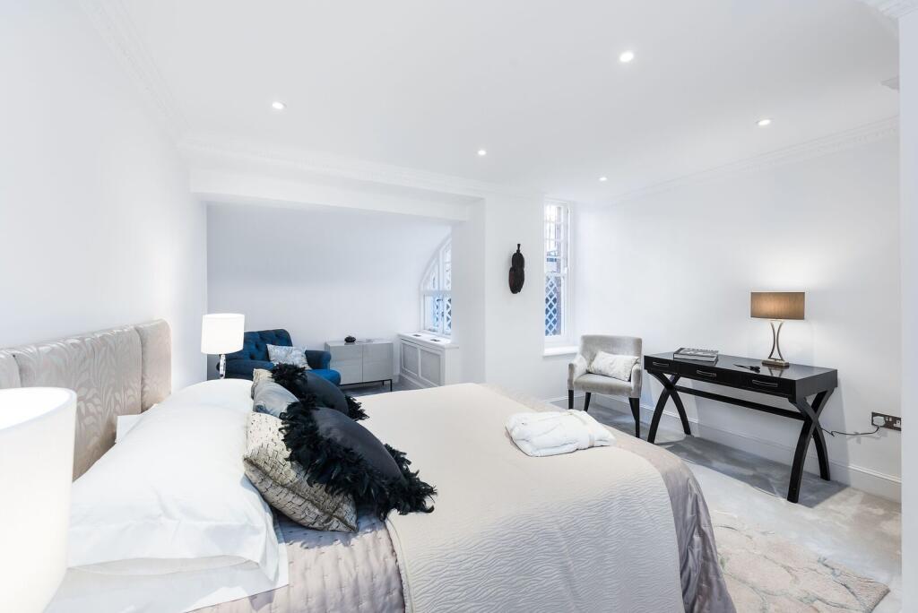 Apartment in London - View 2