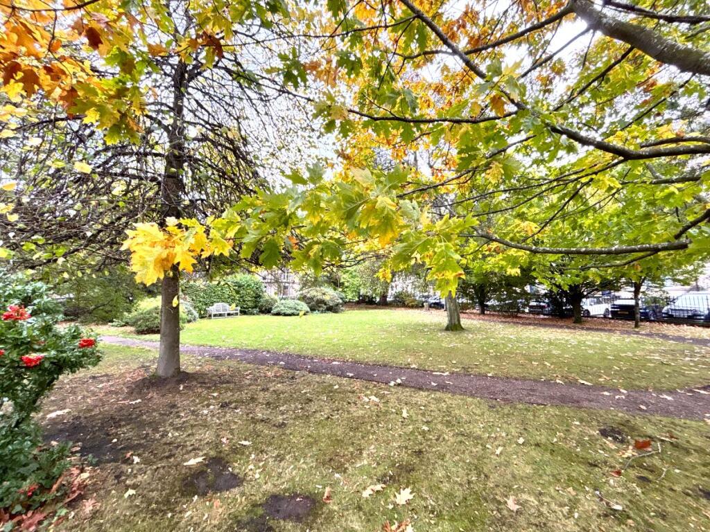 Apartment in Edinburgh - View 5
