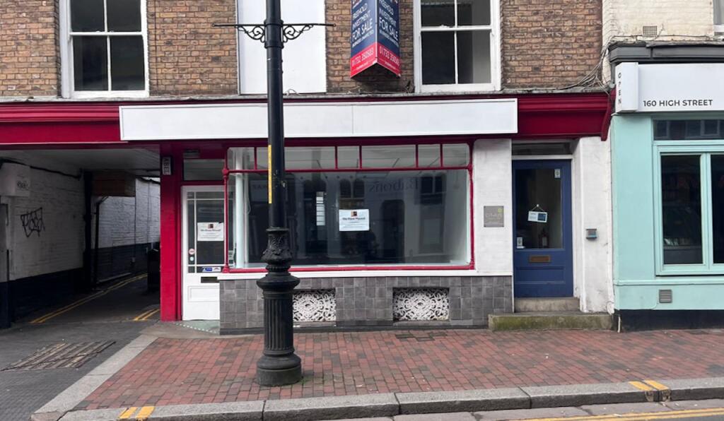 Main image of property: 158 High Street, Tonbridge, TN9 1BB