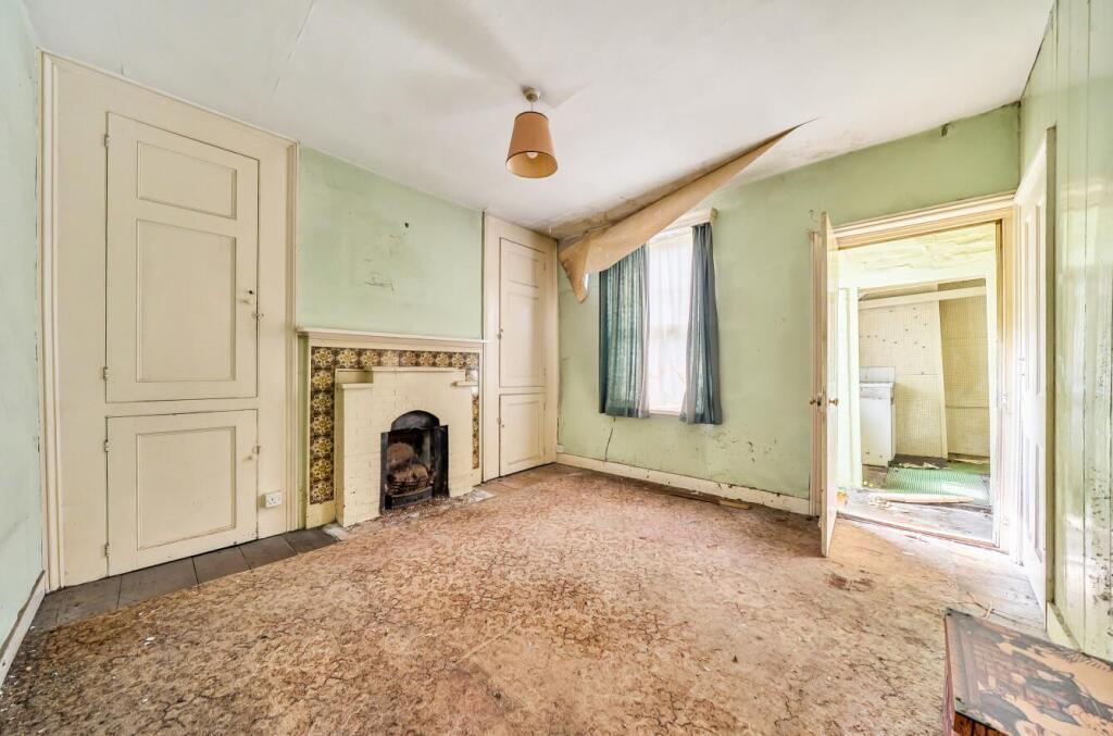 House in Canterbury, The King's Mile - View 4