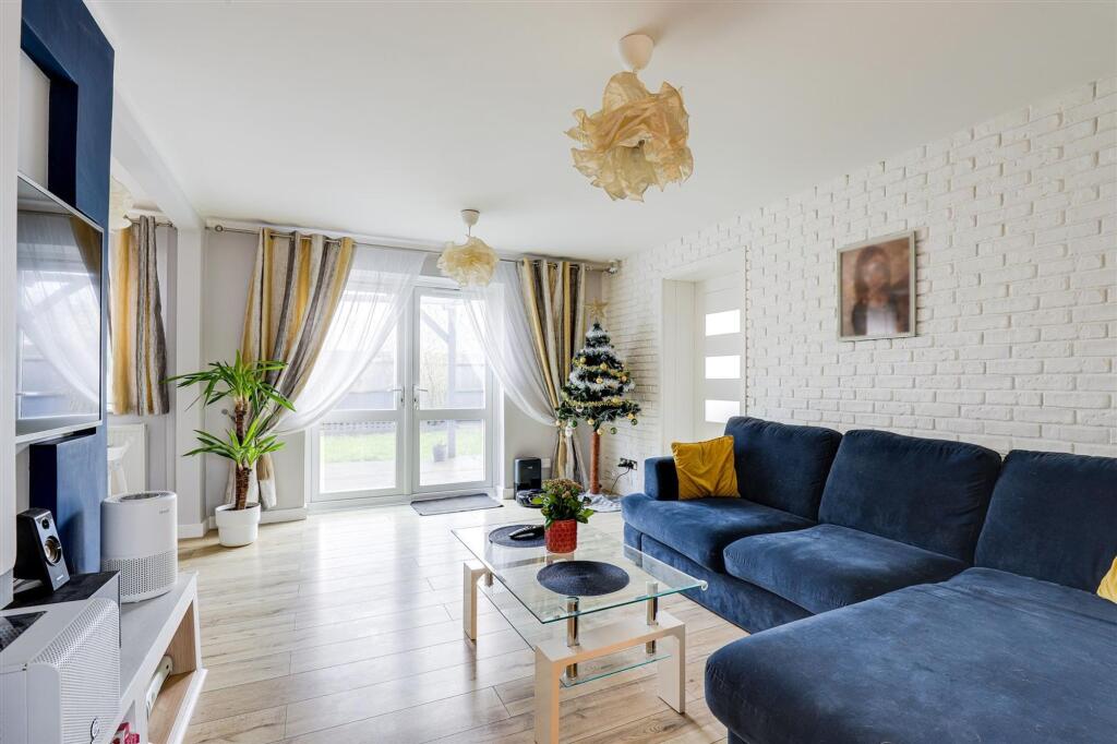 Ryefield Avenue, Ilkeston, DE7 photo 2