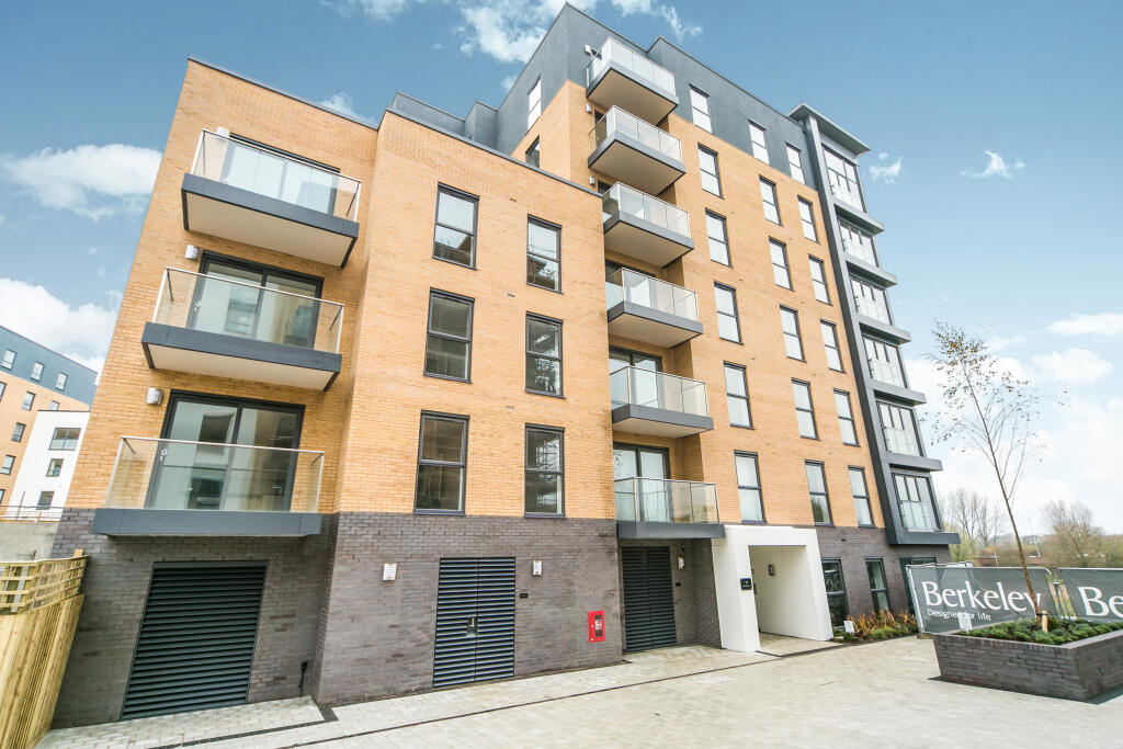 Main image of property: Padworth Avenue, Reading, RG2