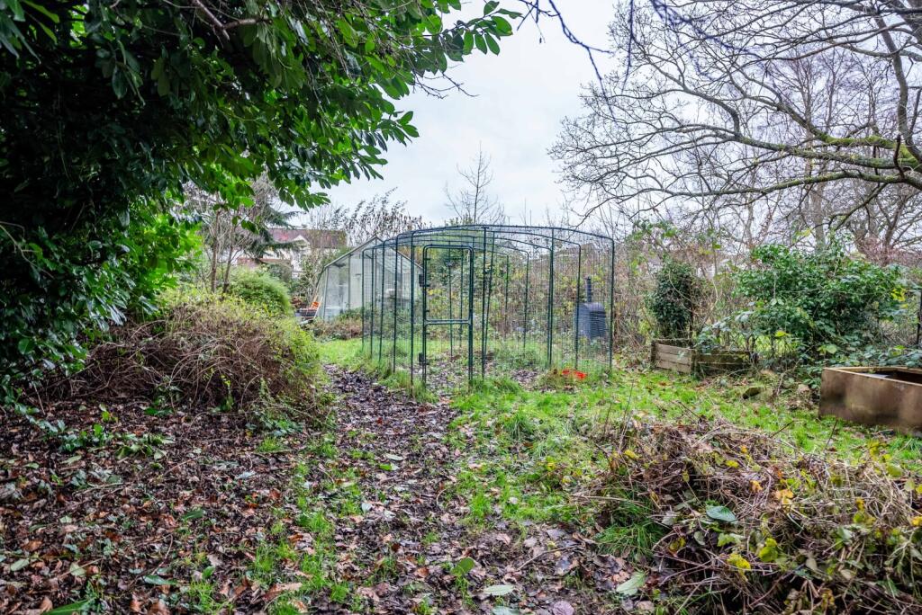 Additional image 19 of Radlett Road, Frogmore, St. Albans, Hertfordshire, AL2