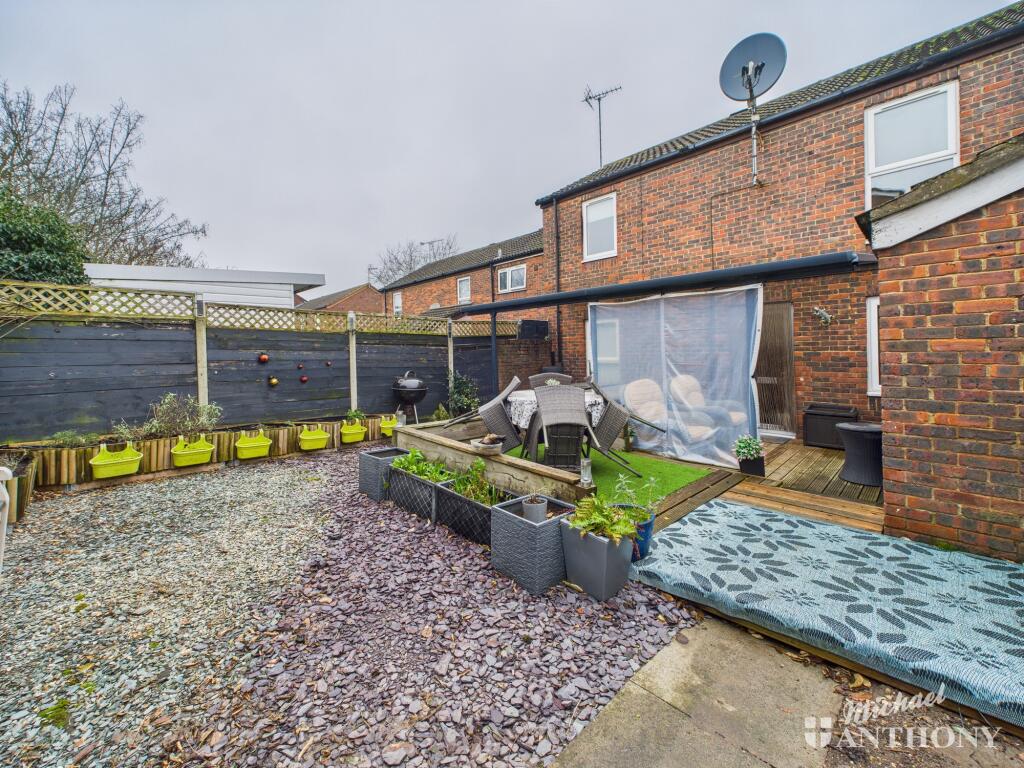 Meadow Way, Leighton Buzzard photo 4