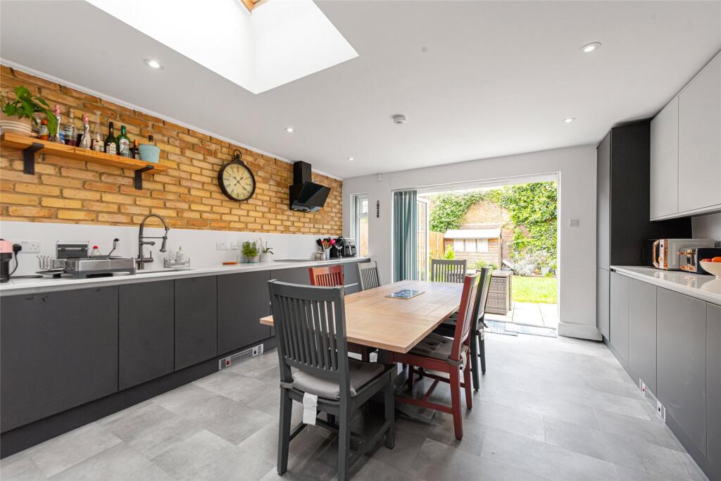 Main image of property: Cornwallis Square, Islington, London, N19