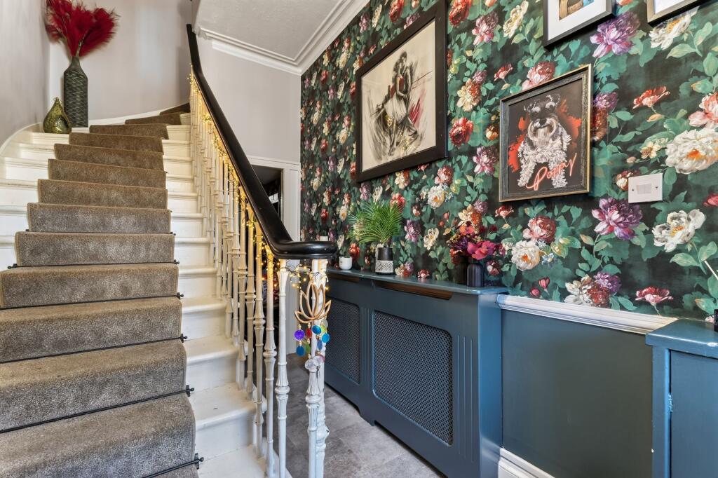 Apartment in Glasgow - More
