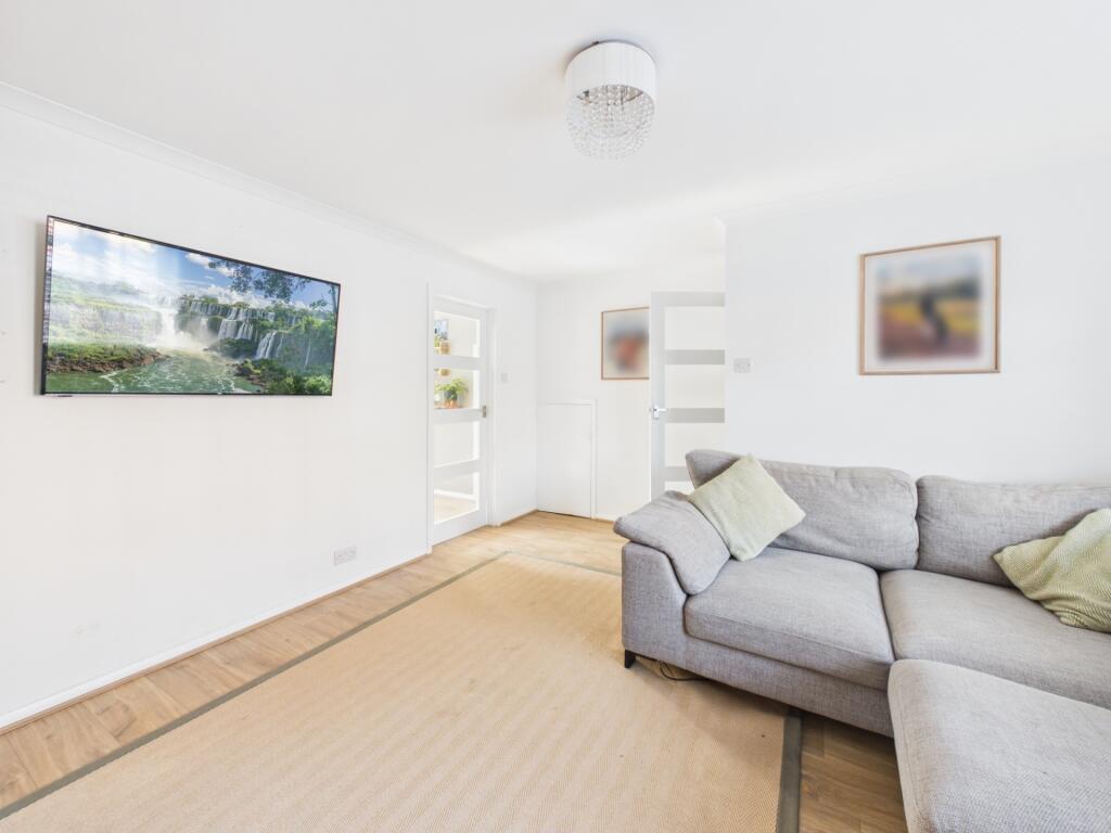 House in Redhill - View 4